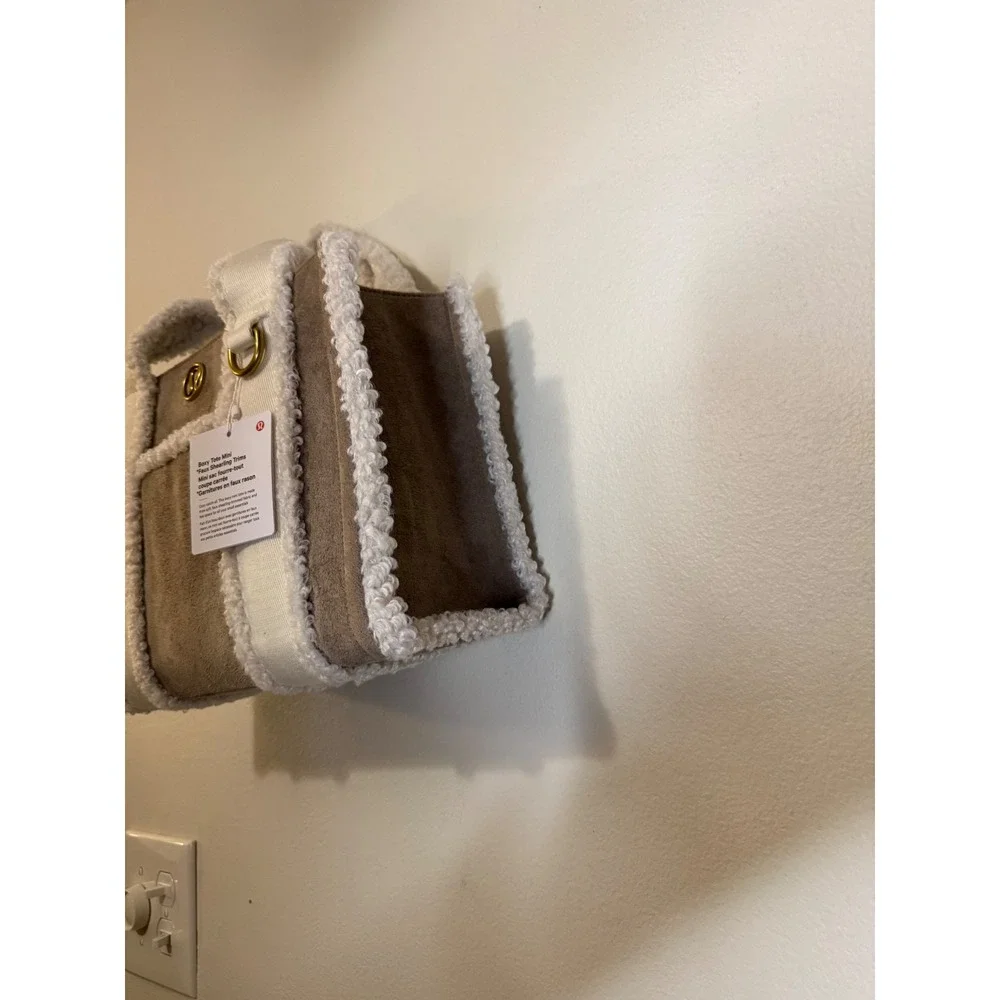 Lululemon Boxy Tote Mini Faux Shearling Trim 4.5L Crossbody $148 MSRP NWT